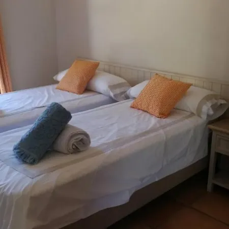 Amazing To Rent At - Near Beaches *